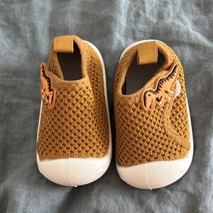 Dinosaur-Themed Kids Shoes in Brown and White